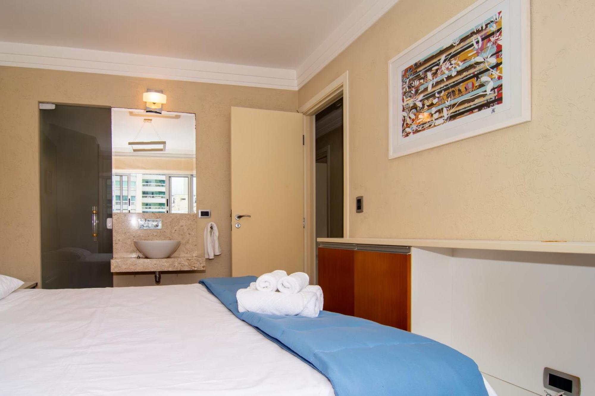 Apartamento Em Frente A Em Balneario, 6 Vu3572 *